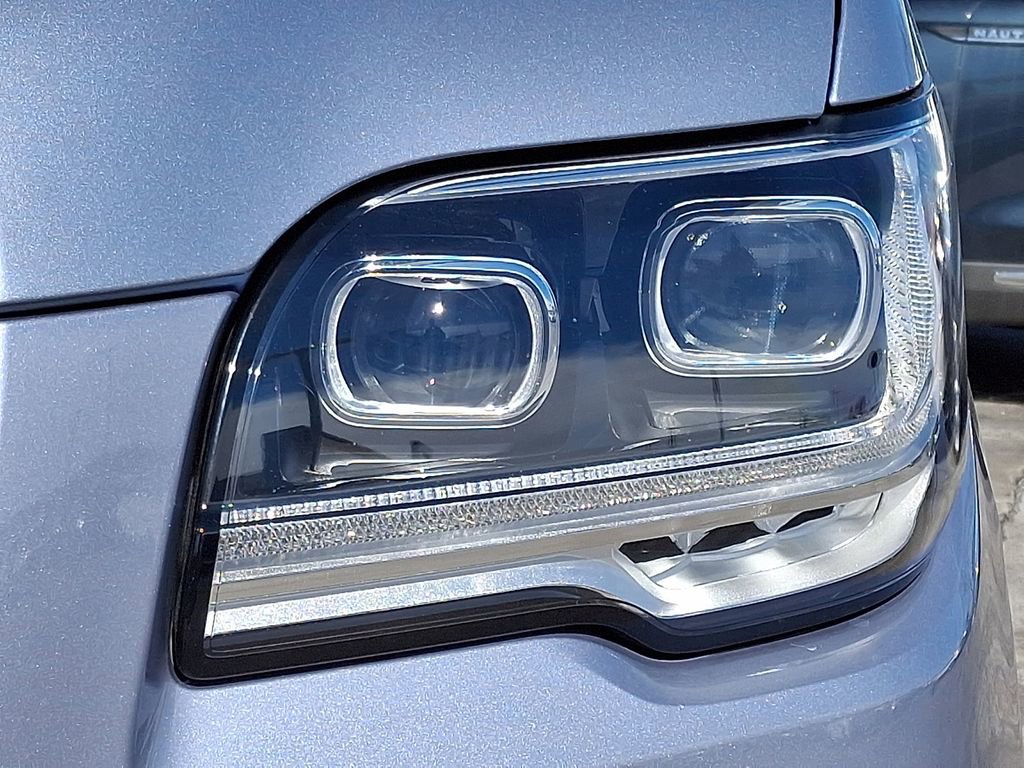 Certified 2024 Lincoln Navigator Black Label image 9