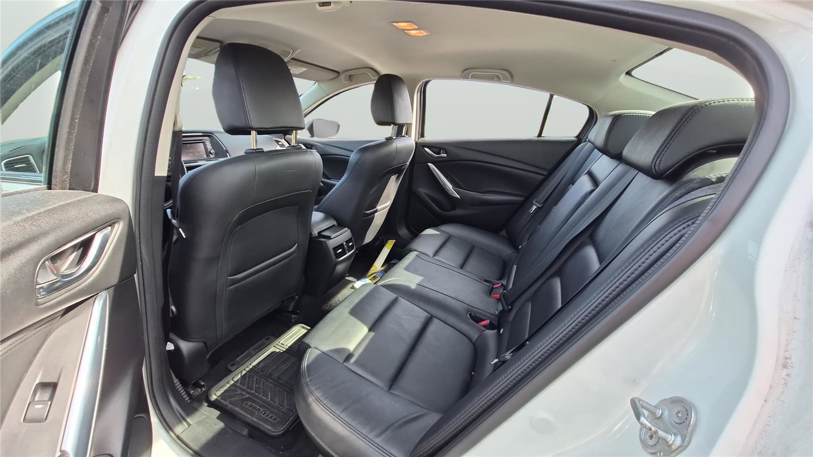 Used 2015 MAZDA MAZDA6 Touring image 17