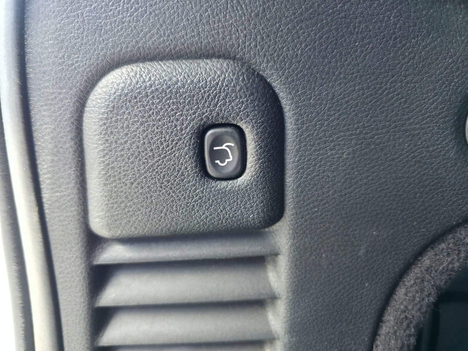 Used 2014 Jeep Grand Cherokee Limited RWD image 15