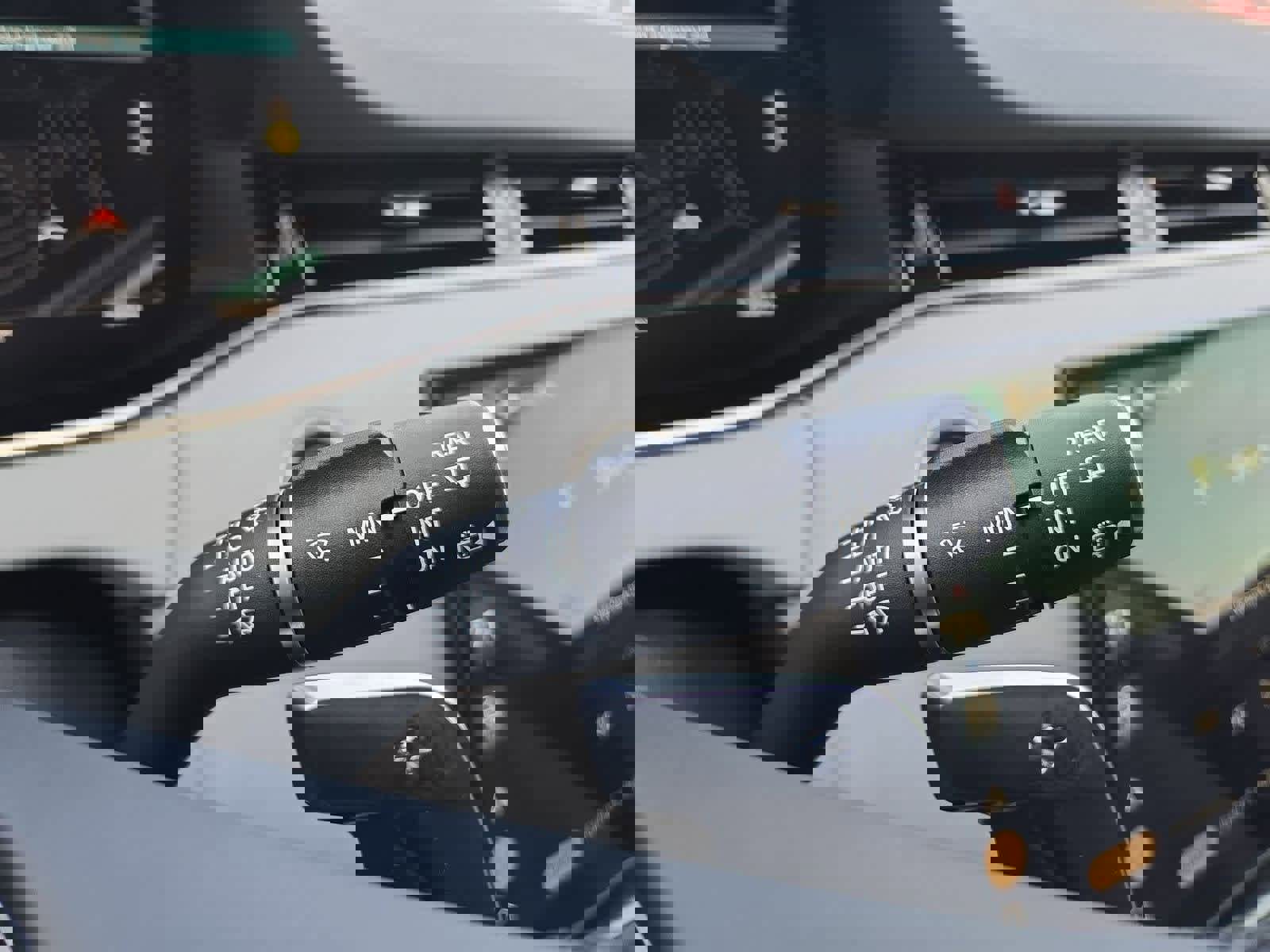 Used 2025 Land Rover Range Rover Evoque S image 26