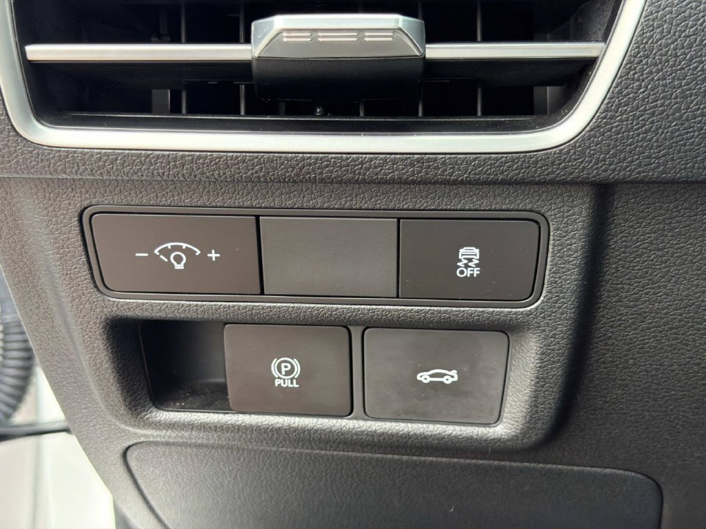 Used 2025 Hyundai Sonata SEL FWD image 23