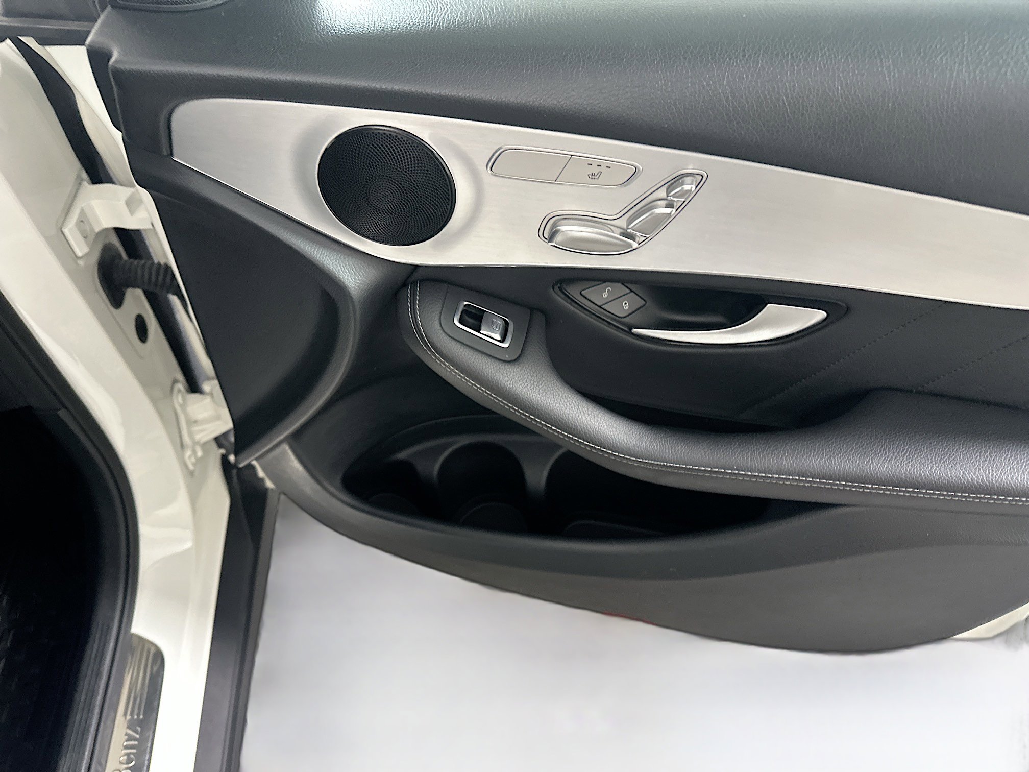 Used 2022 Mercedes-Benz GLC 300 image 31