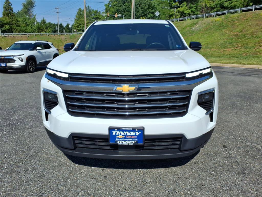 Used 2025 Chevrolet Traverse LT FWD image 9