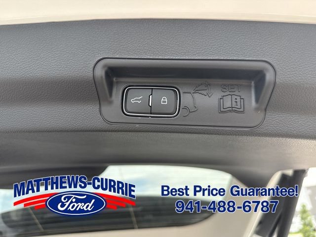 New 2026 Ford Explorer Platinum w/ LUX Leather Package AWD/4WD image 15