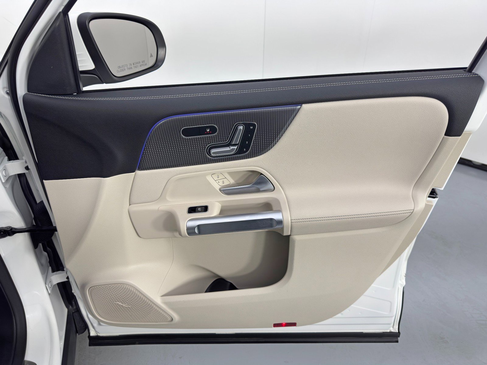 Used 2023 Mercedes-Benz EQB 250+ EQB 250+ w/ Exclusive Package image 45