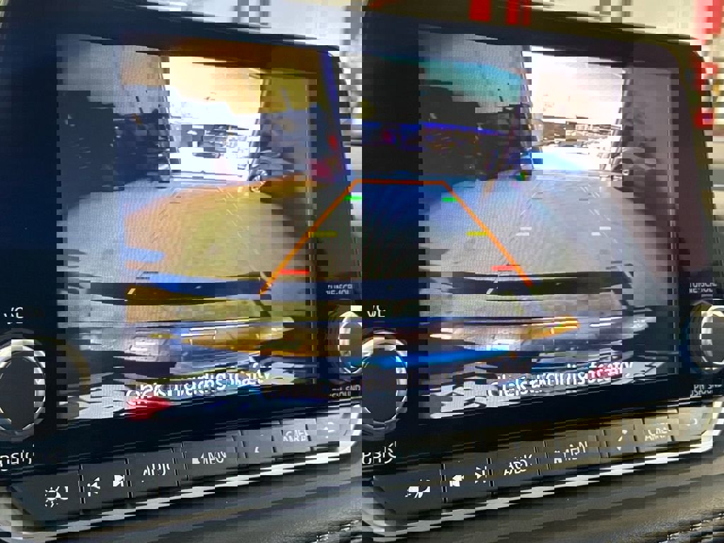 Used 2024 Nissan Rogue SV image 19