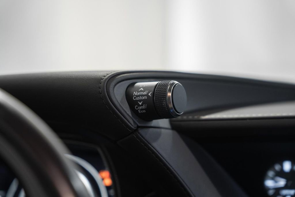 Used 2019 Lexus LS 500h w/ Luxury Package image 27