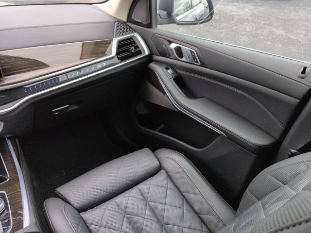 Used 2024 BMW X7 xDrive40i AWD/4WD image 18