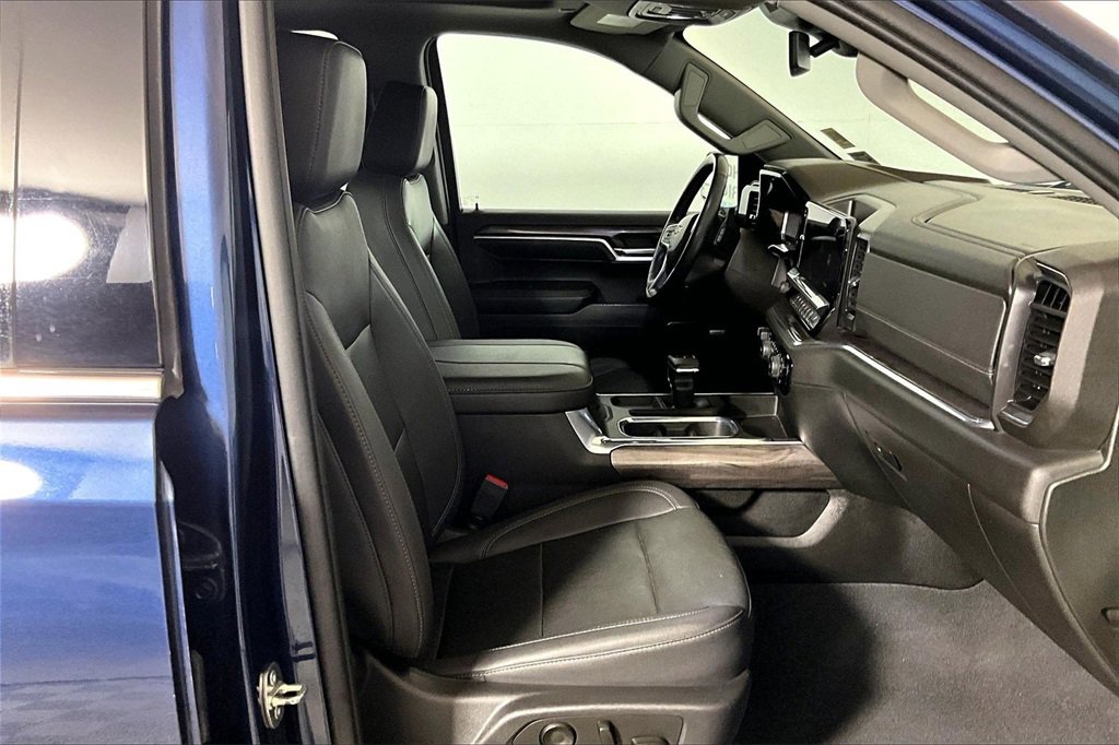 Used 2023 Chevrolet Silverado 1500 LTZ w/ LTZ Convenience Package II image 6