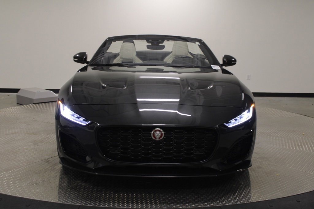 Used 2022 Jaguar F-TYPE R image 3