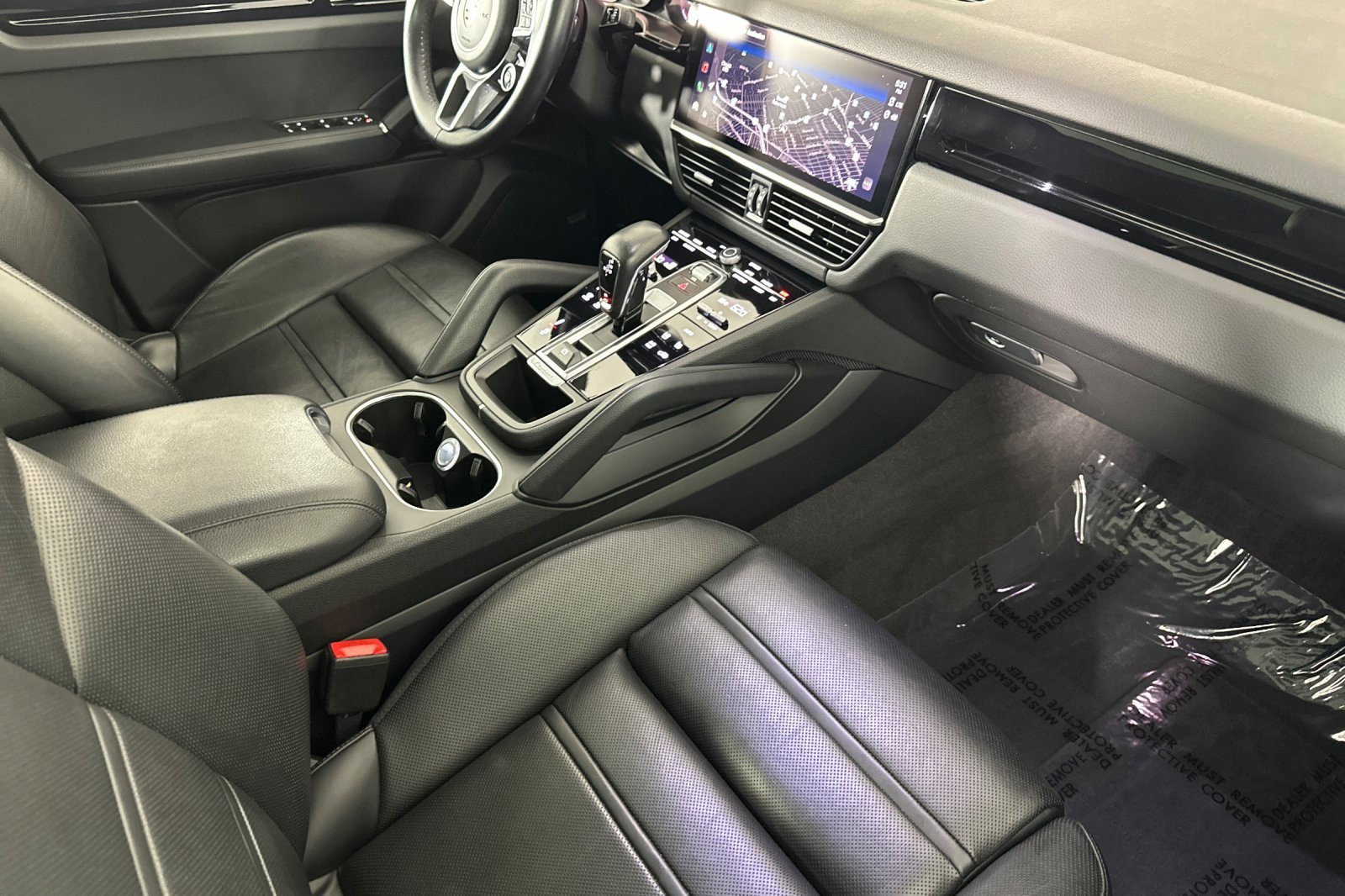 Used 2023 Porsche Cayenne Coupe image 15