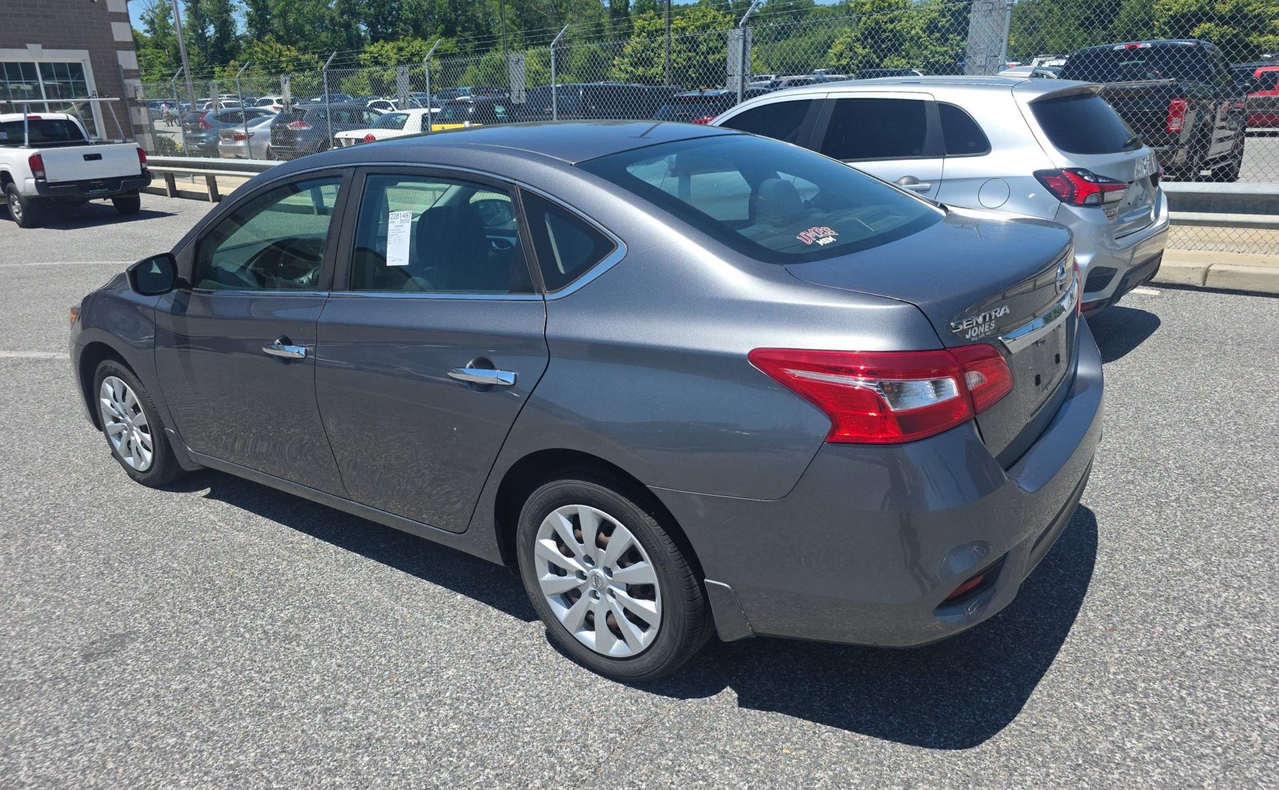 Used 2019 Nissan Sentra S FWD image 4