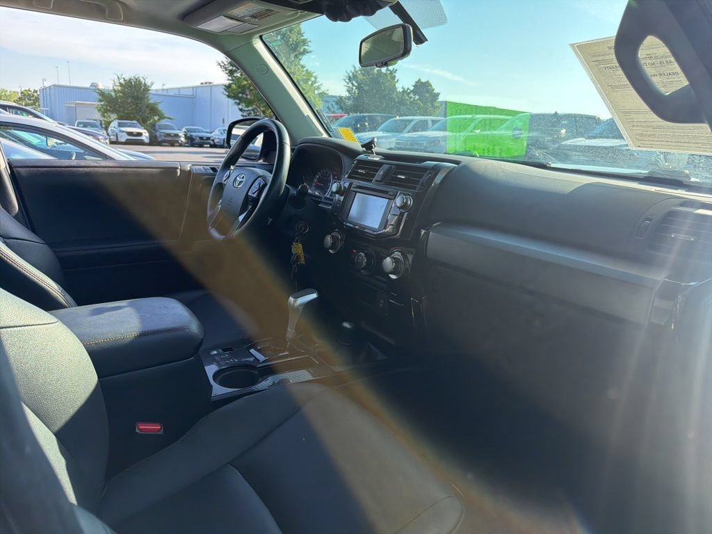 Used 2019 Toyota 4Runner TRD Off-Road Premium AWD/4WD image 5