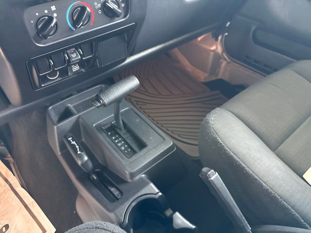 Used 2006 Jeep Wrangler X AWD/4WD image 18
