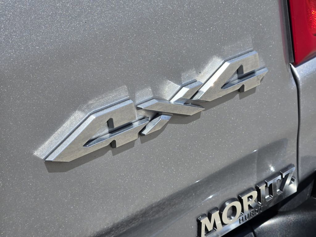 Used 2025 RAM 1500 Laramie AWD/4WD image 16
