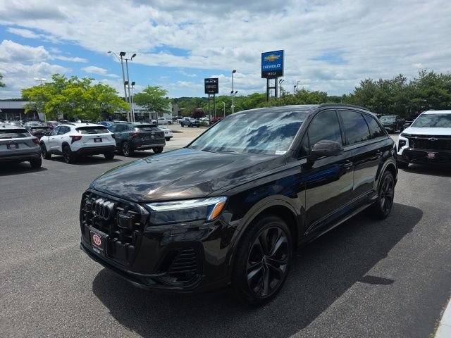 Used 2025 Audi Q7 3.0T Premium Plus AWD/4WD image 6