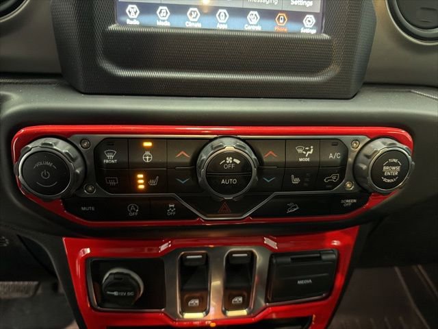Used 2020 Jeep Wrangler Sport AWD/4WD image 21