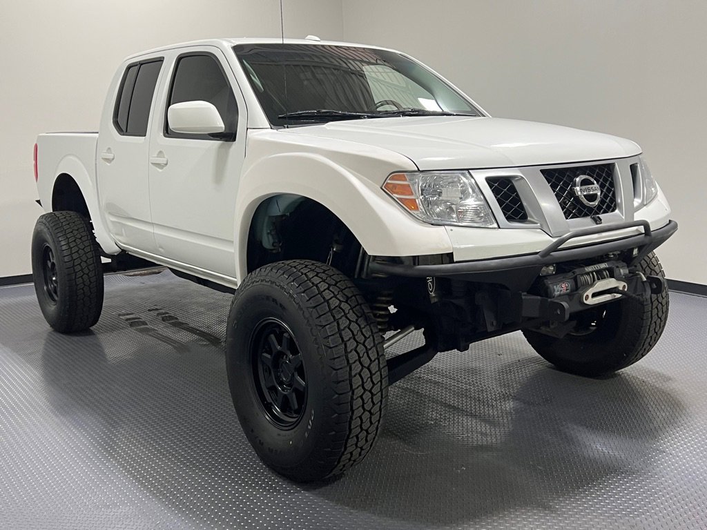 Used 2017 Nissan Frontier PRO-4X w/ Pro-4x Luxury Package image 4