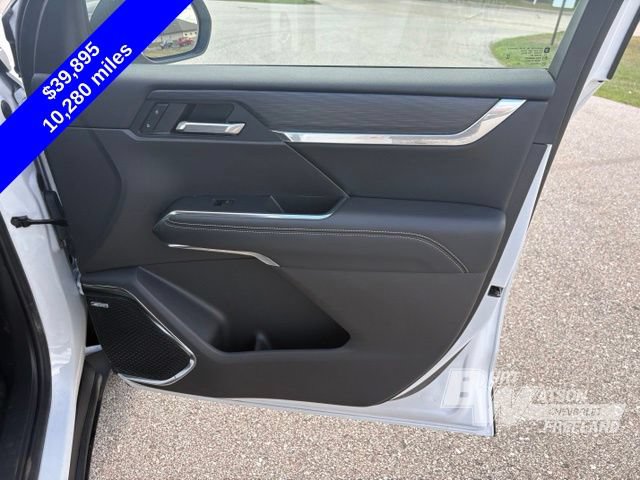 Used 2026 GMC Acadia Elevation FWD image 31