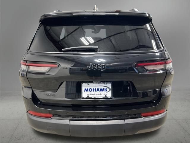 Used 2023 Jeep Grand Cherokee L Laredo AWD/4WD image 4