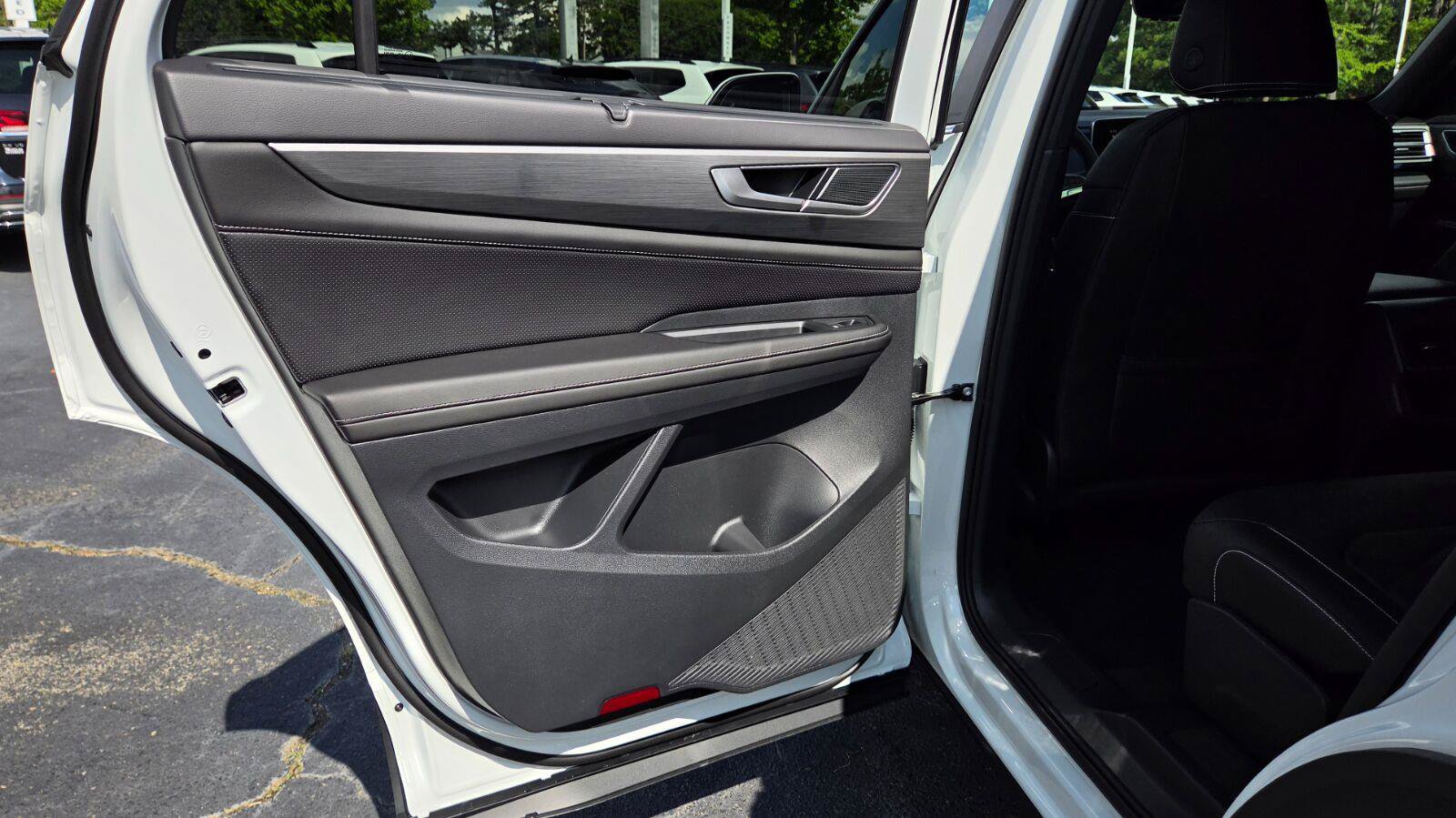 New 2026 Volkswagen Atlas Cross Sport SE AWD/4WD image 42