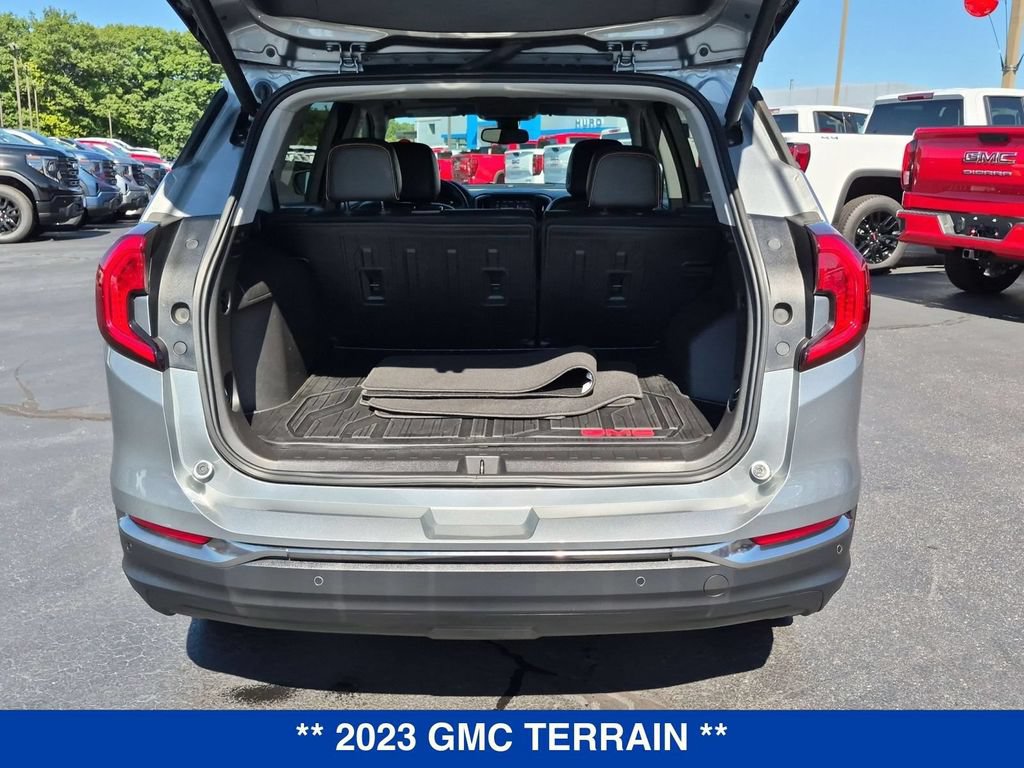 Used 2023 GMC Terrain AT4 AWD/4WD image 30