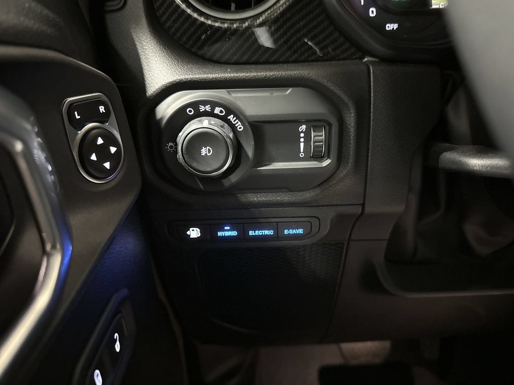 Used 2025 Jeep Wrangler Unlimited Sport S 4xe AWD/4WD image 18