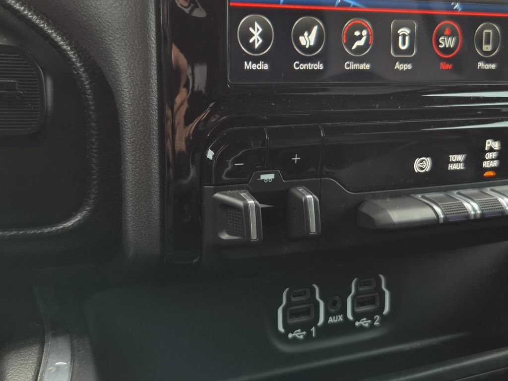 Used 2020 RAM 2500 Laramie w/ Night Edition AWD/4WD image 30