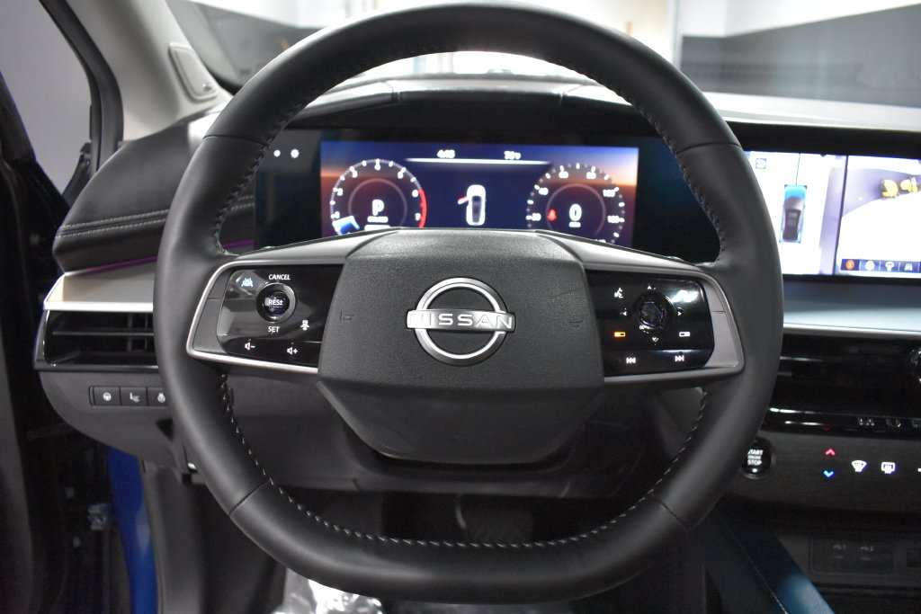 Used 2025 Nissan Murano Platinum w/ Cargo Package AWD/4WD image 32