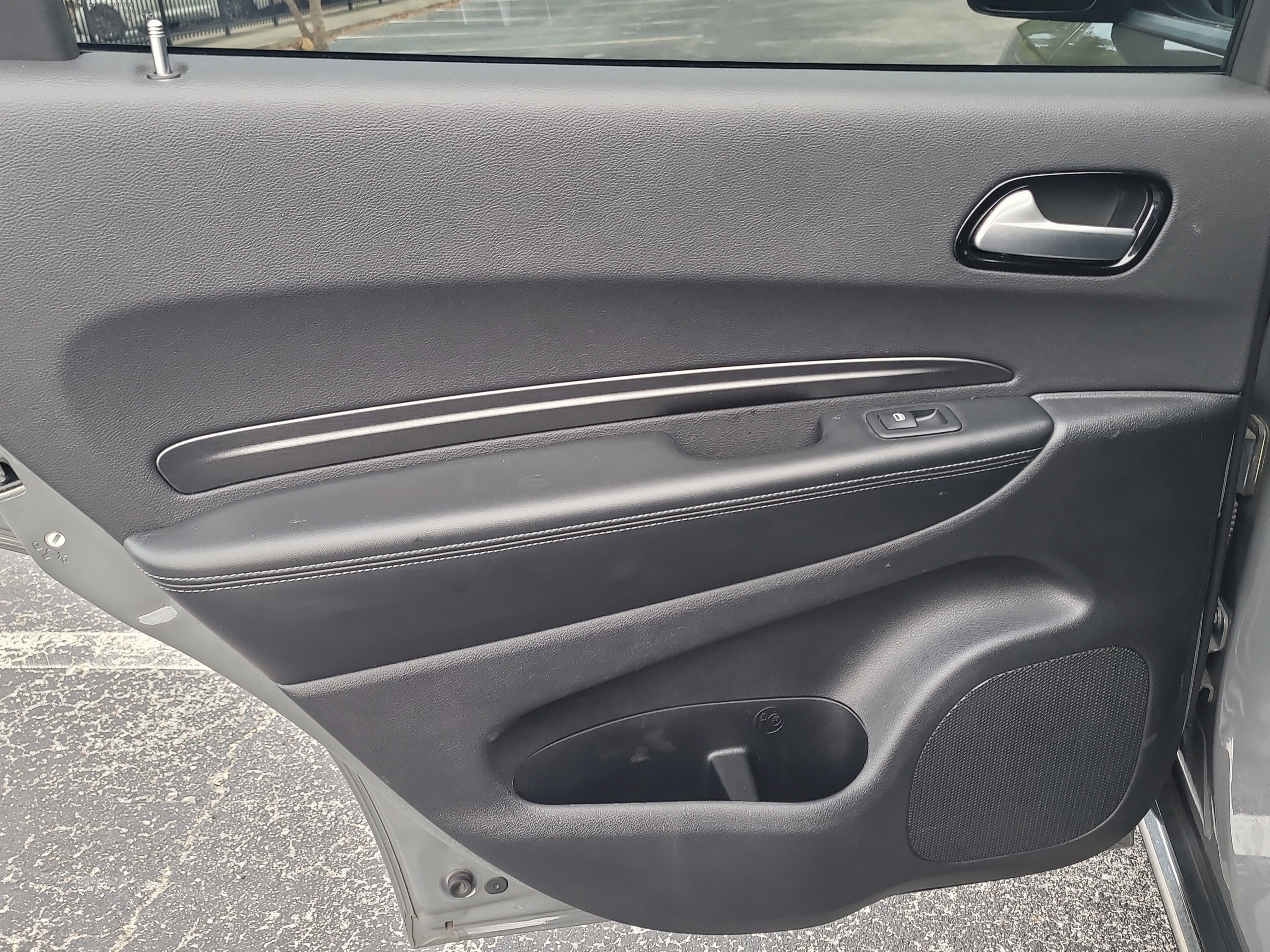 Used 2023 Dodge Durango SXT image 12