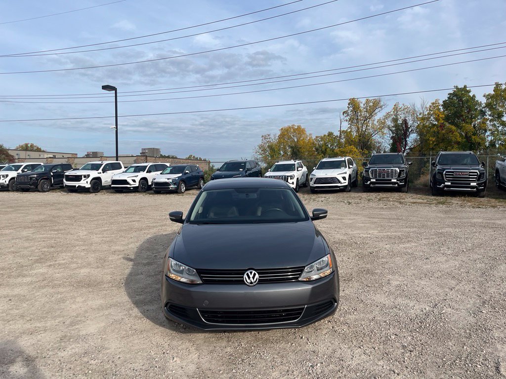 Used 2013 Volkswagen Jetta SE FWD image 3