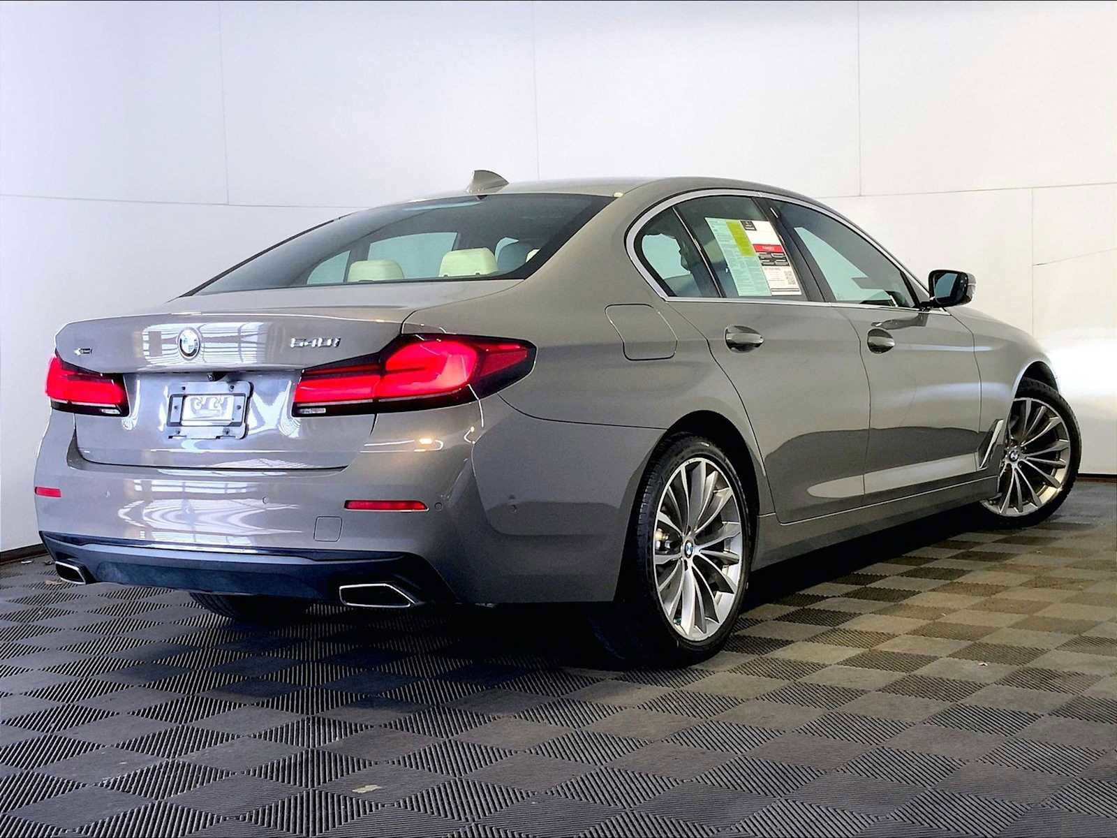 Used 2021 BMW 540i xDrive w/ Premium Package AWD/4WD image 7