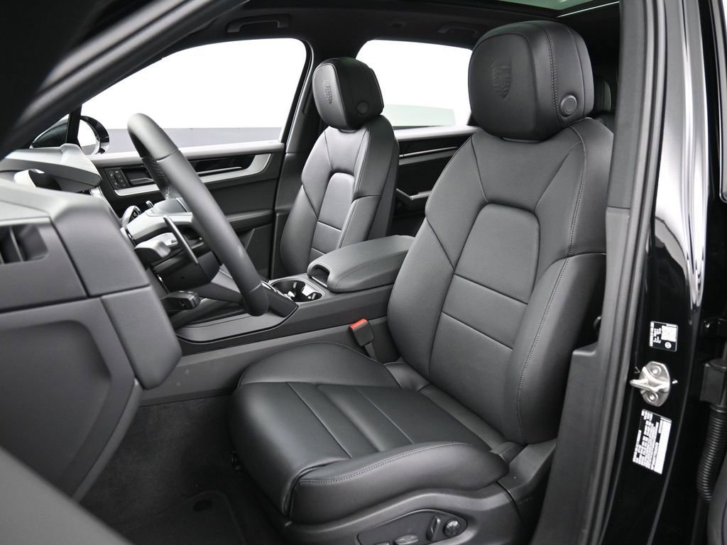 New 2026 Porsche Cayenne S image 5