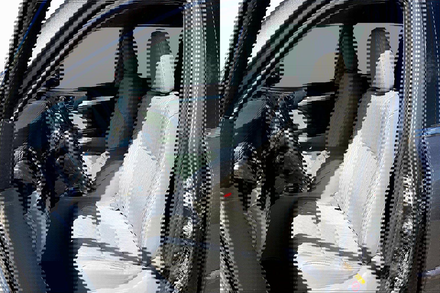 Used 2018 Toyota Highlander LE image 23