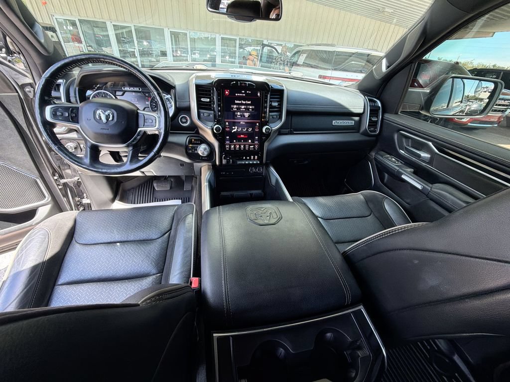 Used 2019 RAM 1500 Laramie w/ Sport Appearance Package AWD/4WD image 13