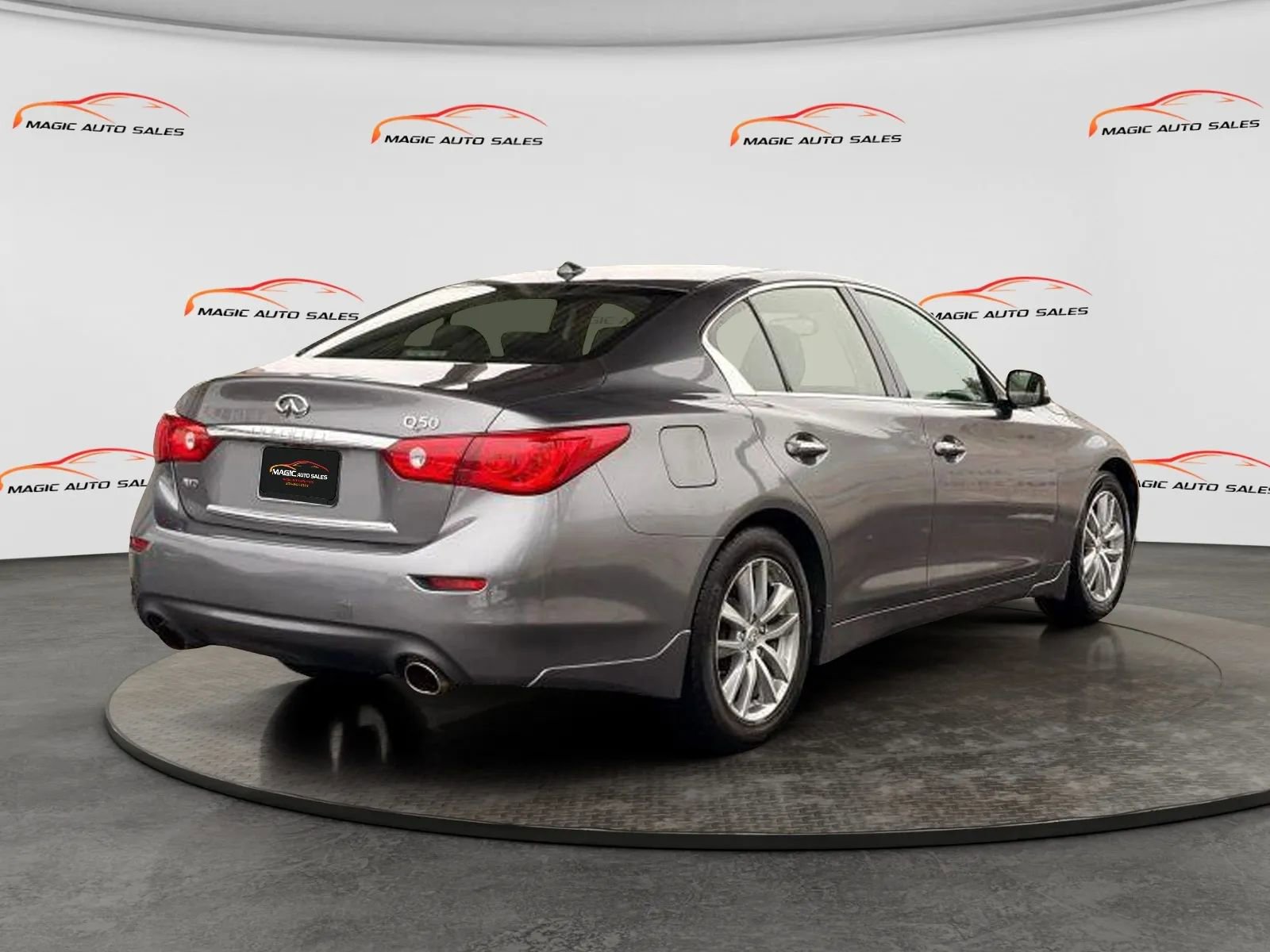 Used 2015 INFINITI Q50 Premium w/ Navigation Package image 7