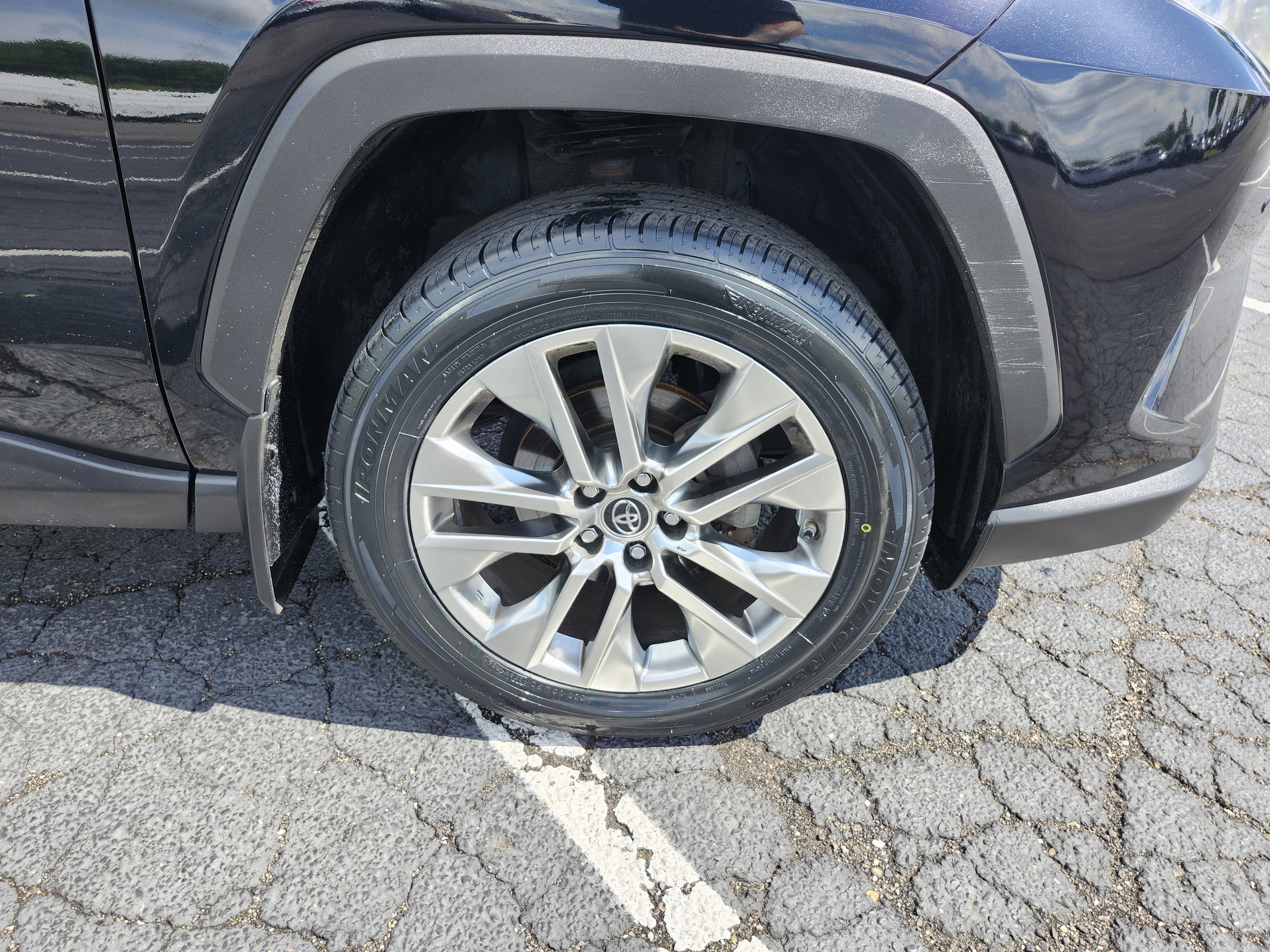 Used 2019 Toyota RAV4 Limited w/ Cold Weather Package AWD/4WD image 14
