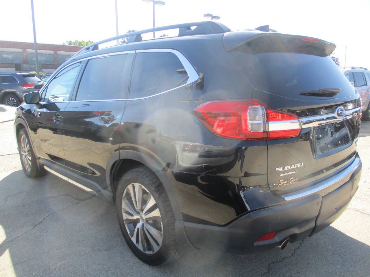 Used 2021 Subaru Ascent Limited w/ Technology Package AWD/4WD image 4