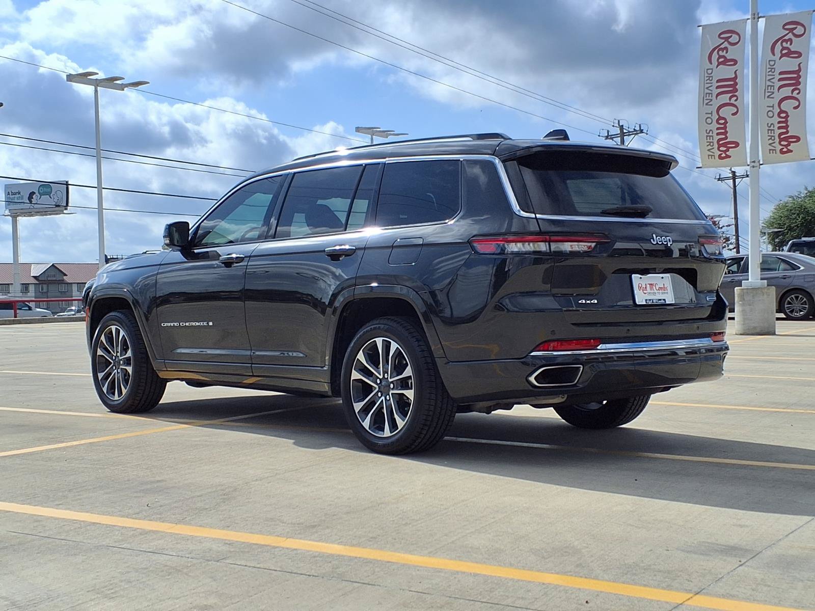 Used 2023 Jeep Grand Cherokee L Overland AWD/4WD image 7