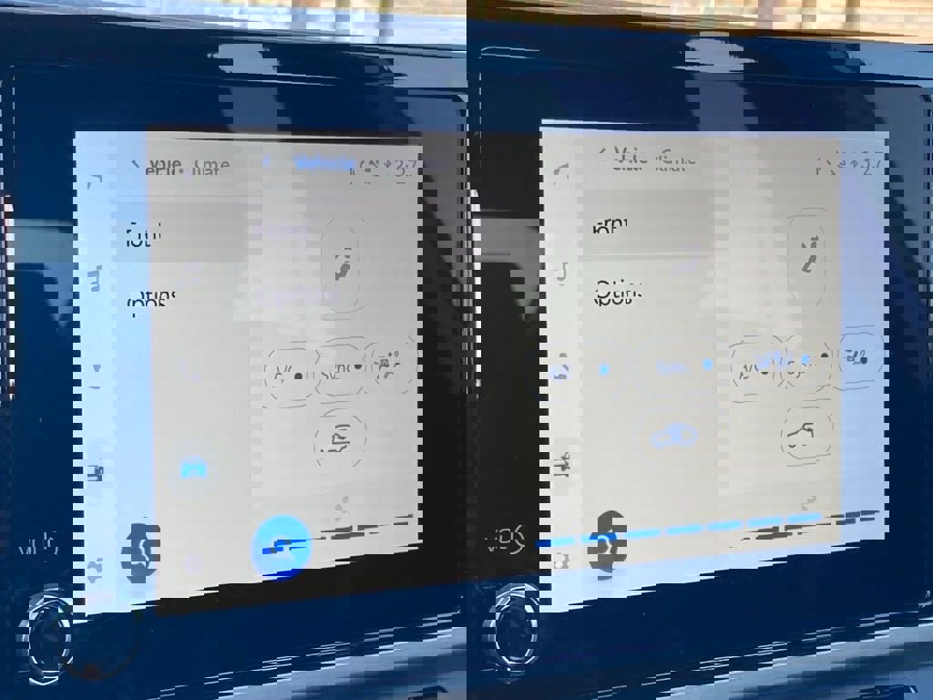 Certified 2025 Toyota Camry SE image 21