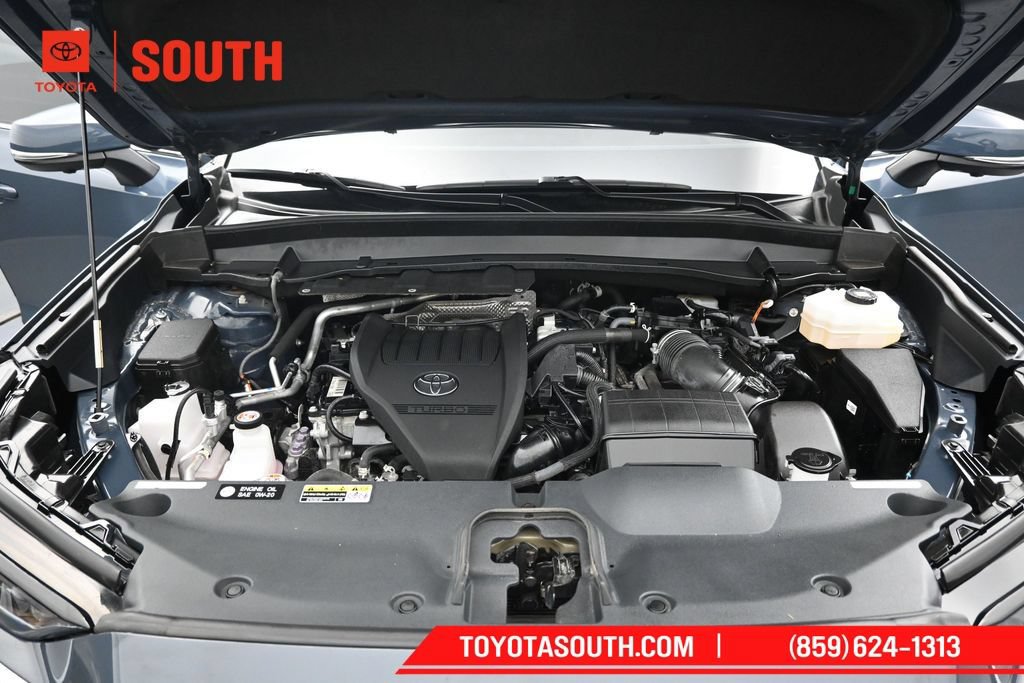 Used 2024 Toyota Grand Highlander AWD Hybrid image 39