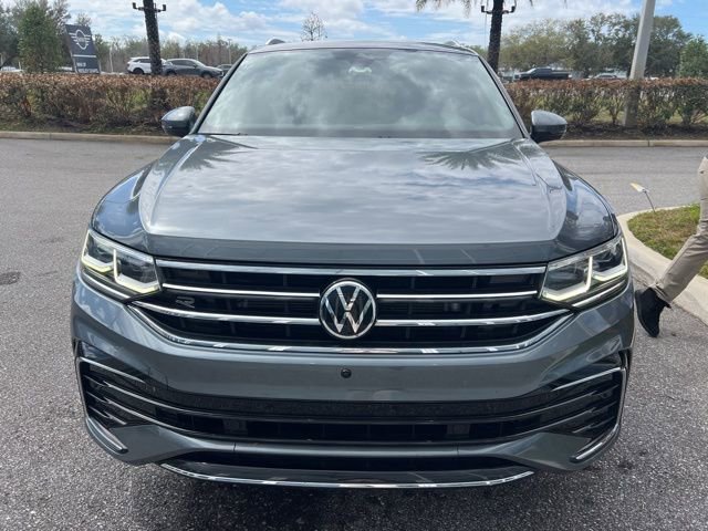 Used 2022 Volkswagen Tiguan SEL R-Line image 2