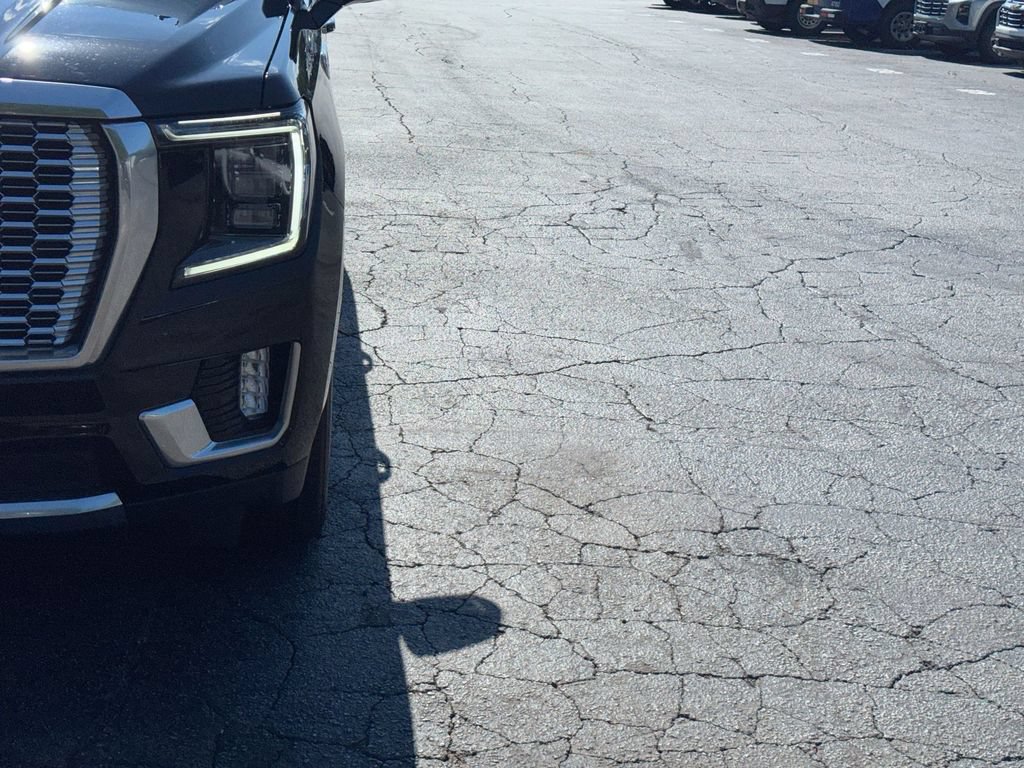Used 2024 GMC Yukon XL Denali RWD image 10
