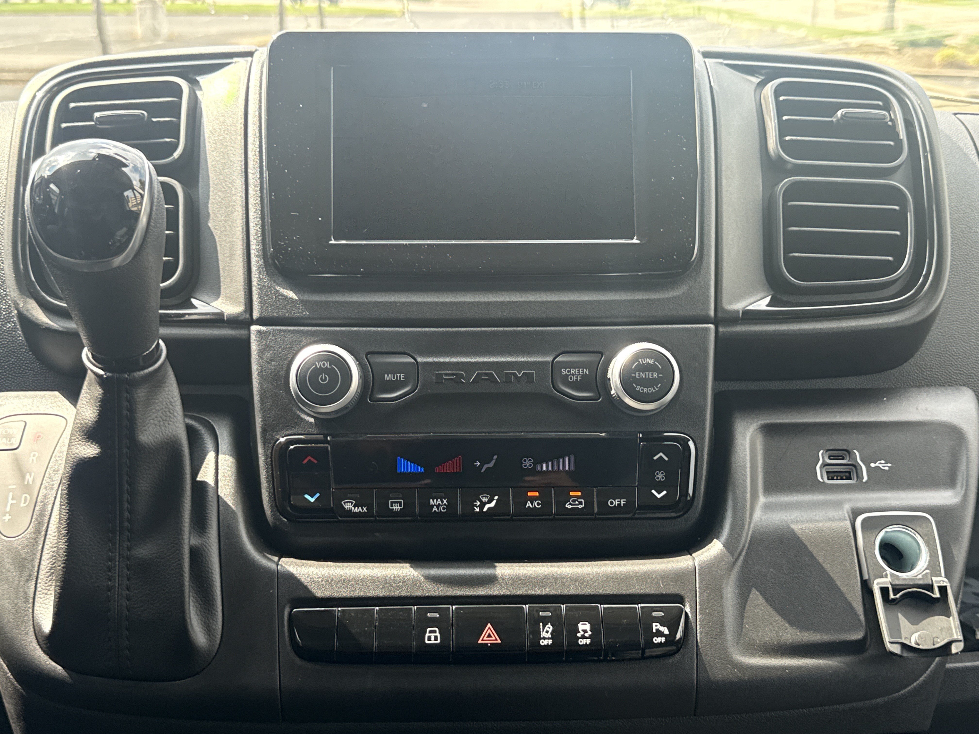 New 2026 RAM ProMaster 2500 w/ Safety Group FWD image 25