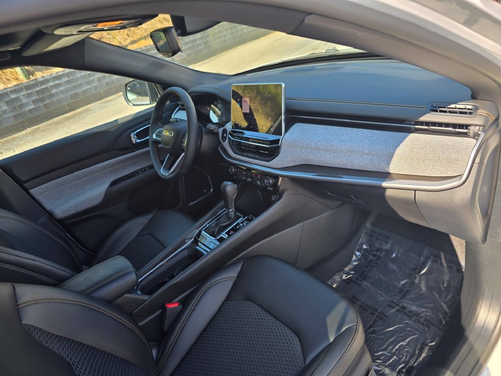 New 2026 Jeep Compass Latitude AWD/4WD image 28