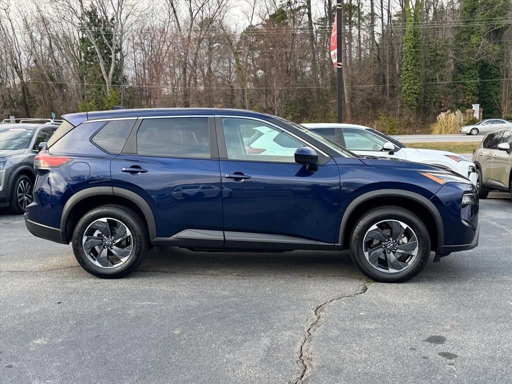 Certified 2025 Nissan Rogue SV image 2