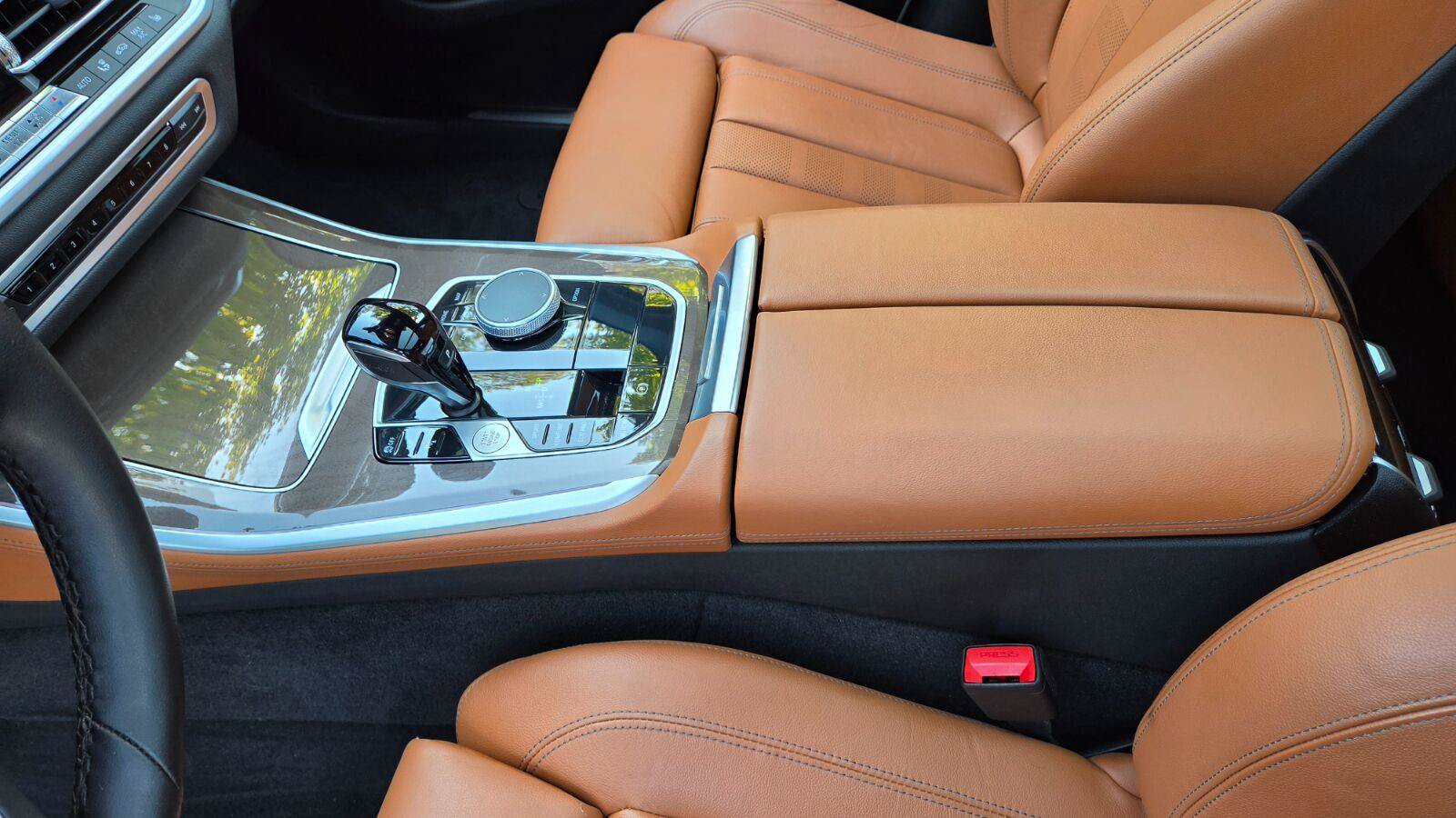 Used 2022 BMW X5 xDrive40i w/ Premium Package AWD/4WD image 34