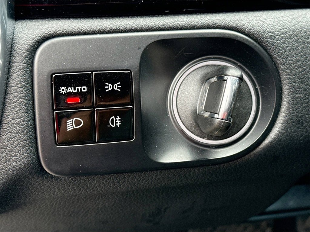 Used 2020 Porsche Cayenne Base w/ Premium Package image 11