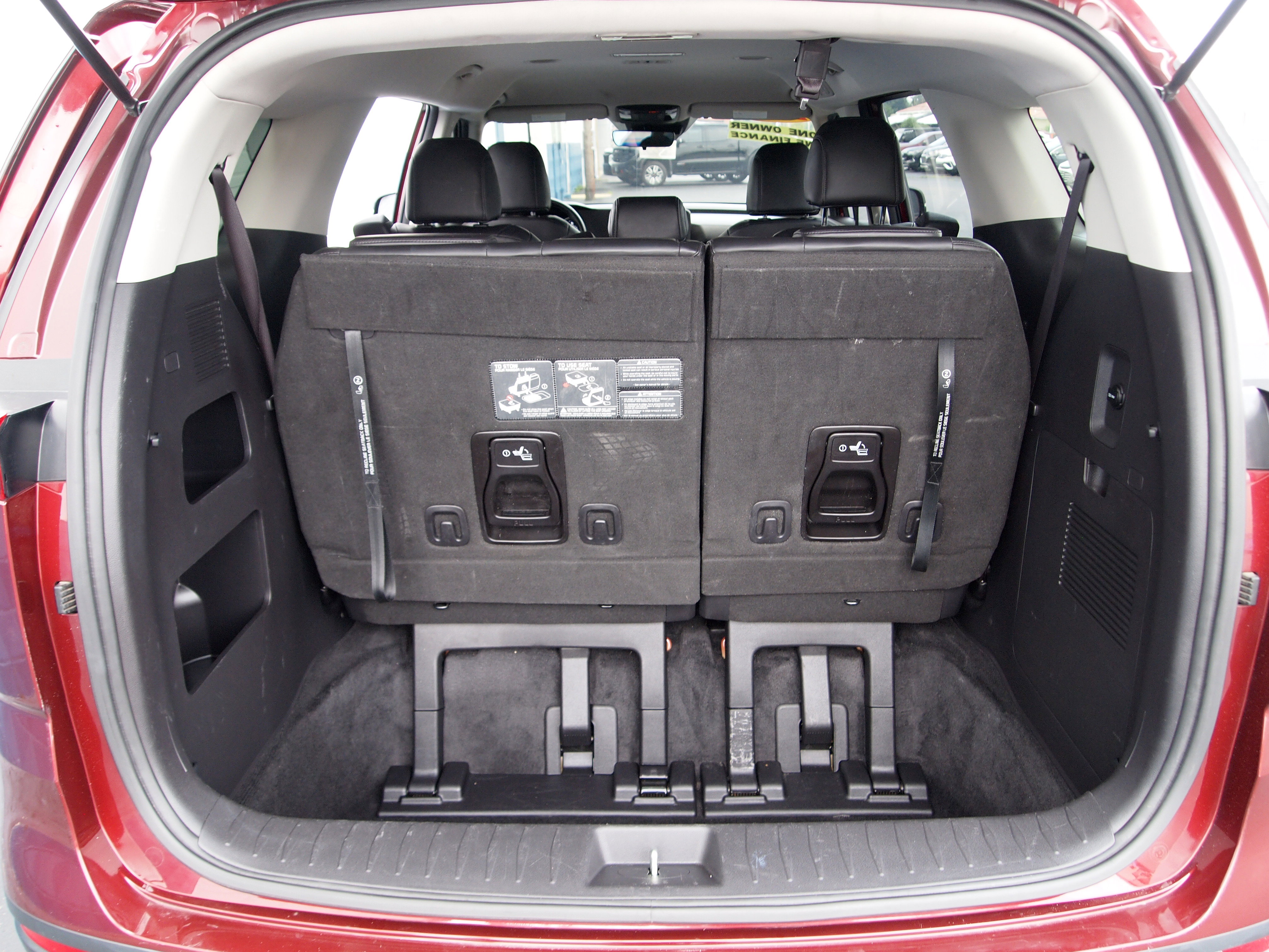 Used 2023 Kia Carnival LX FWD image 36