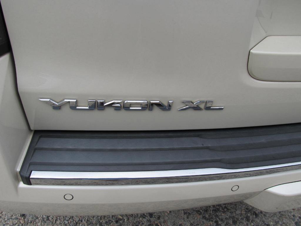 Used 2015 GMC Yukon XL Denali w/ Open Road Package image 13